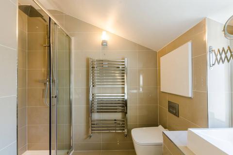 225 Brixton Hill, London, SW2 1NP