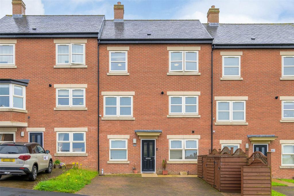 Willoughby Park, Alnwick, Northumberland, NE66 5 bed terraced house for