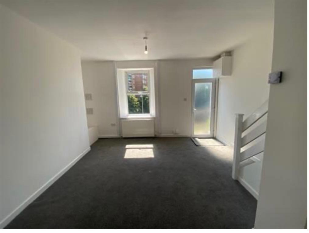 North Hill Road, Swansea, West SA1 2 bed terraced house £