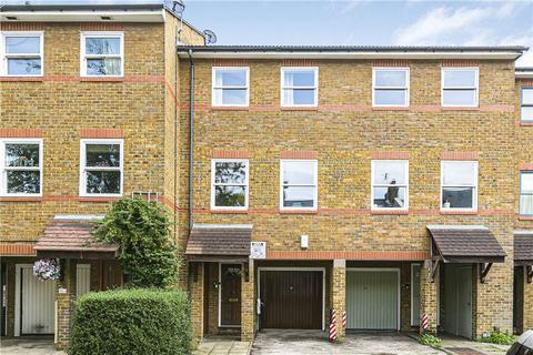 3 bedroom terraced house to rent, Chiswick Road, London, W4