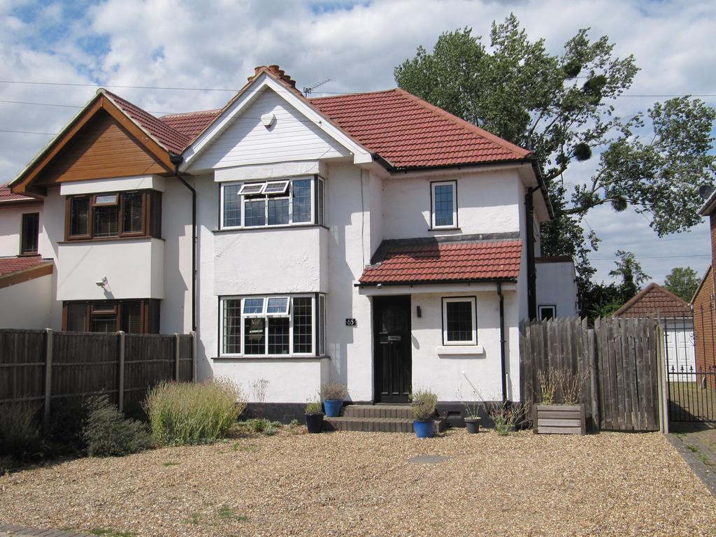 Richings Park, Iver 3 bed semidetached house for sale £730,000