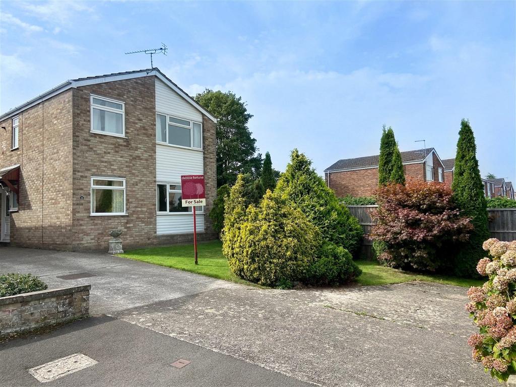 Goss Close, Nailsea 3 bed link detached house for sale £369,000