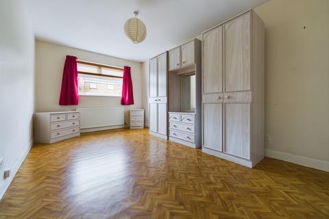 4 Glenfell Close, Sutton On Hull, Hull, HU7 4WZ