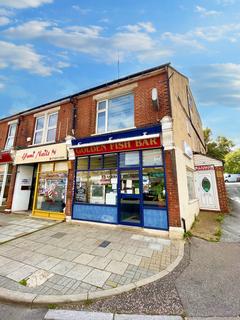 Retail property (high street) to rent, King Street, Stanford-le-Hope SS17