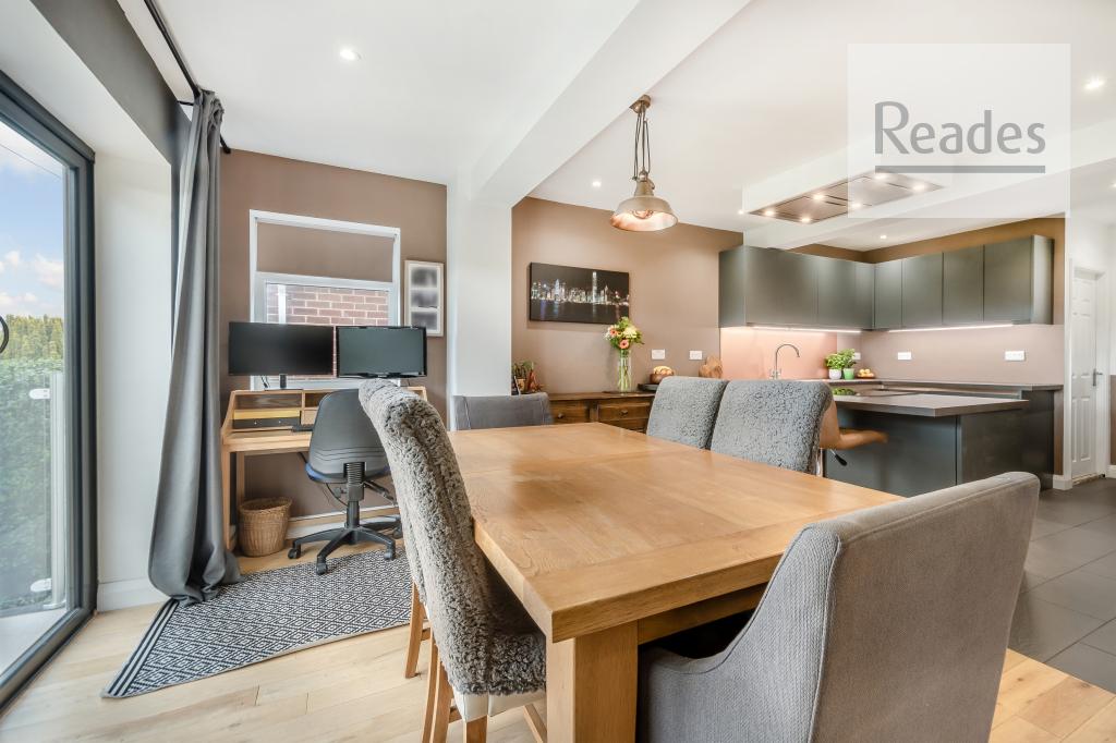 Kitchen/Dining