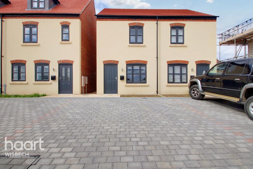 Centurion Park, Moulton Chapel 2 bed semidetached house for sale £