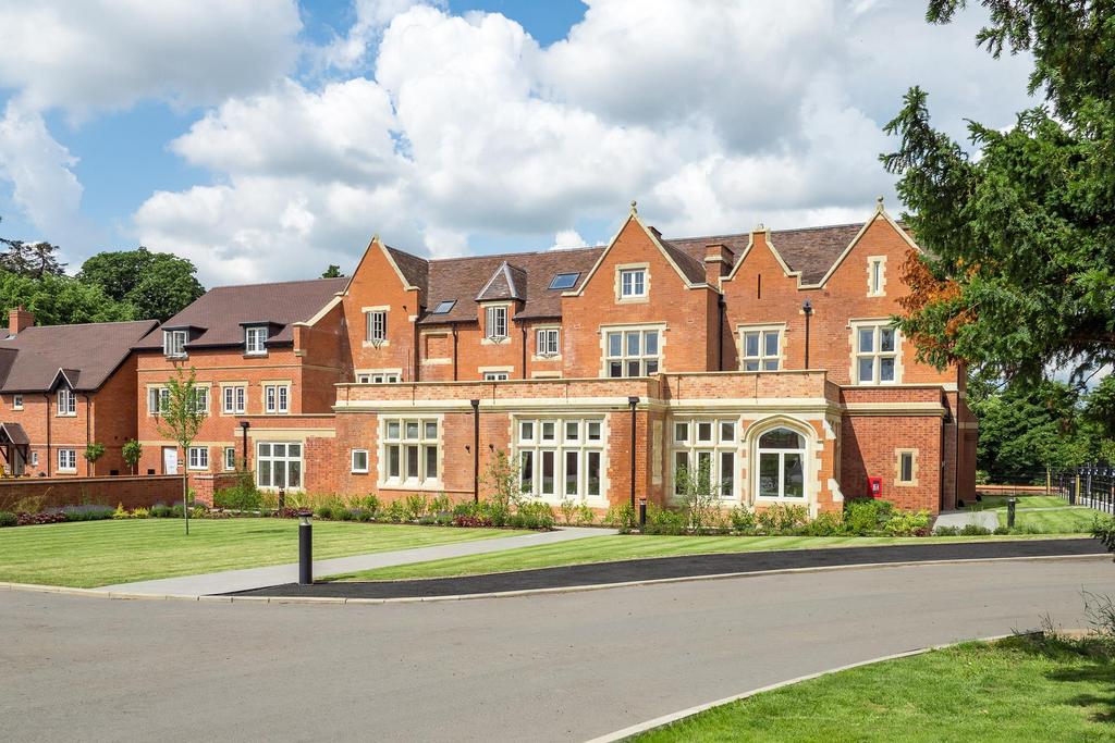 Stoneleigh Road, Blackdown, Leamington Spa, Warwickshire, CV32. 2 bed