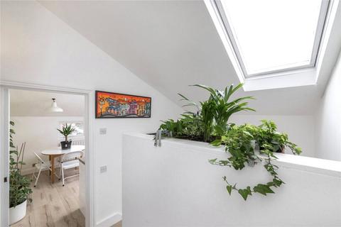 1 bedroom flat for sale - St. John's Grove, London