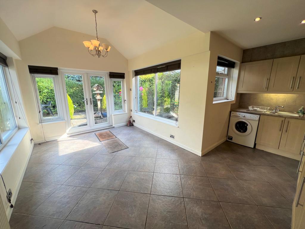 21 Moorhey Crescent
