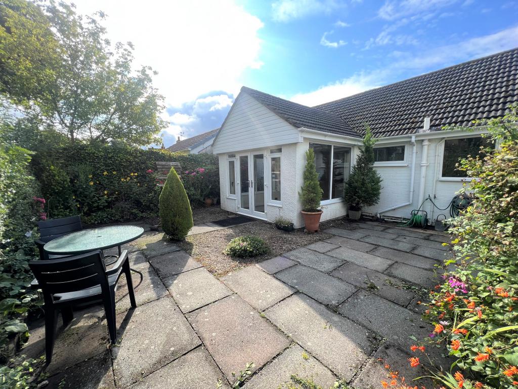 21 Moorhey Crescent