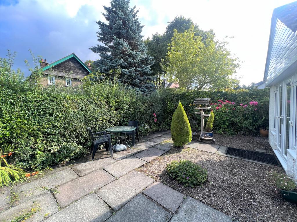 21 Moorhey Crescent