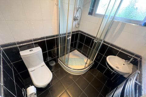 2 bedroom bungalow to rent, Moorhey Crescent Preston PR1 0ST