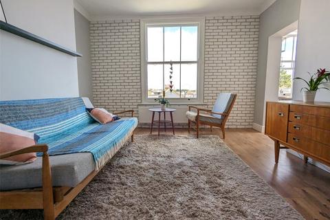 Flat D, 16 Rutland Park, London, SE6 4LH