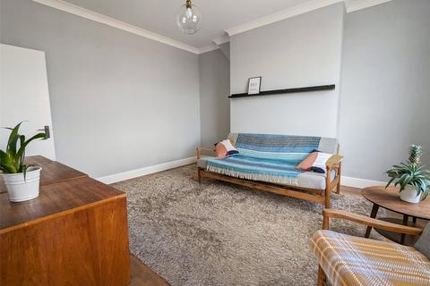 Flat D, 16 Rutland Park, London, SE6 4LH
