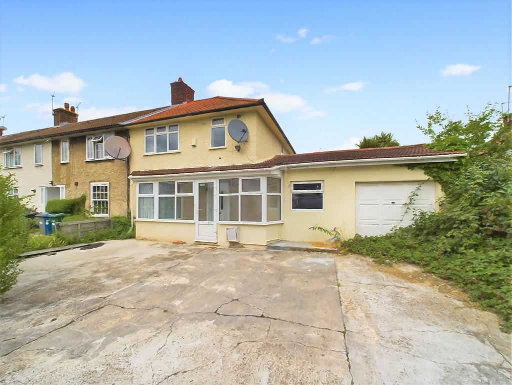 Mostyn Road, Edgware, HA8 5 bed end of terrace house for sale £550,000
