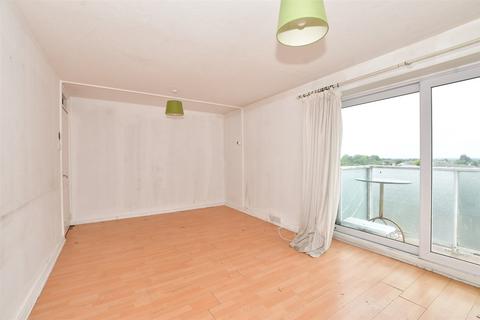 2 bedroom flat for sale, Basinghall Gardens, Sutton, Surrey