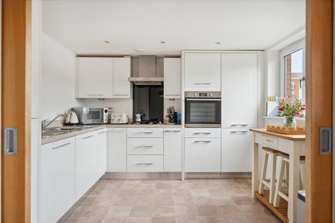 Flat 1/2, 67 Craigend Circus, Glasgow, G13 2TY