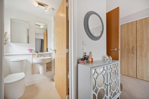 Flat 1/2, 67 Craigend Circus, Glasgow, G13 2TY