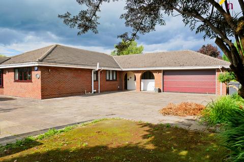 4 bedroom bungalow for sale, Rosset Road, Holt, LL13