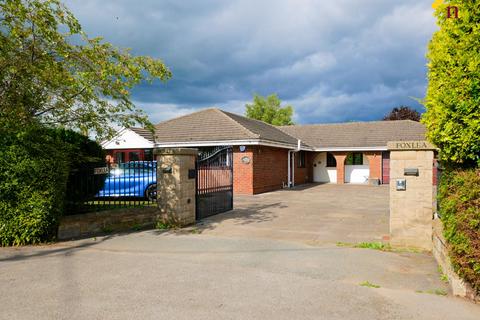 4 bedroom bungalow for sale, Rosset Road, Holt, LL13