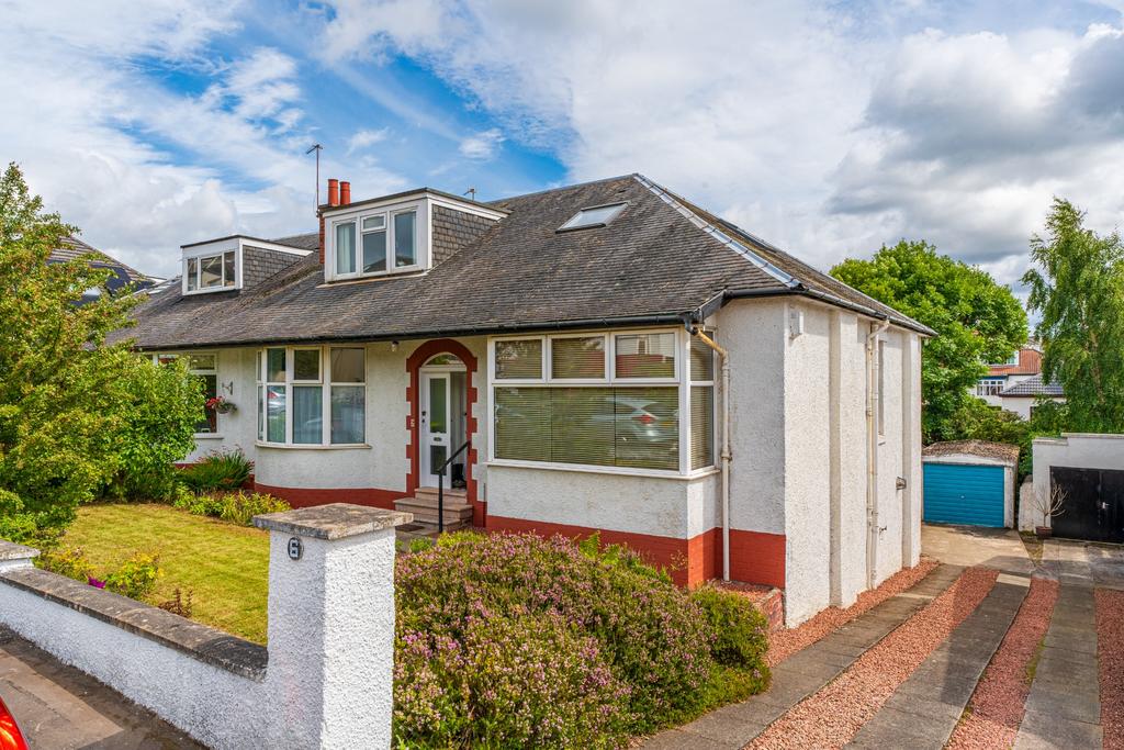 Hamilton Drive, Giffnock, East Renfrewshire, G46 6NG 4 bed semi