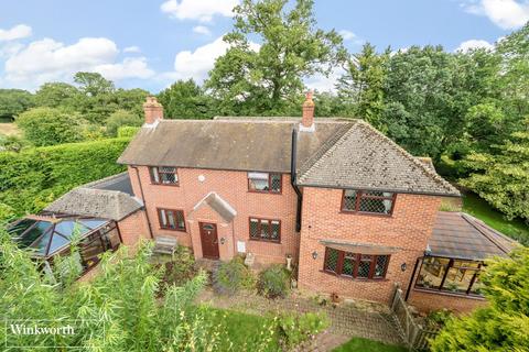 6 bedroom detached house for sale, Dix Hill, Pamber Green, Tadley, Hampshire, RG26
