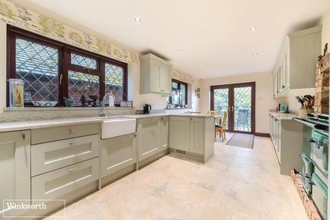 6 bedroom detached house for sale, Dix Hill, Pamber Green, Tadley, Hampshire, RG26