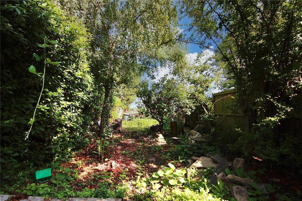 The Grove, Henley Road, Ipswich, Suffolk, IP1 2 bed terraced house for