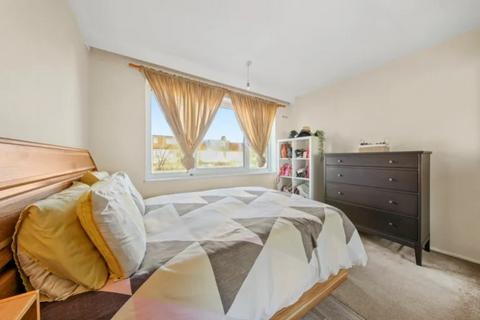 2 bedroom flat for sale - Eton Road, Ilford, Essex, IG1