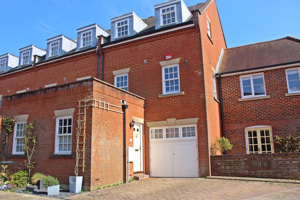 School Lane, Emsworth PO10 4 bed semidetached house for sale £600,000