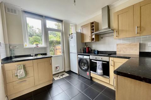 192 Chestnut Avenue, Exeter, EX2 6DP