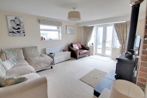 3 bedroom detached bungalow for sale - VIKING WAY HORNDEAN
