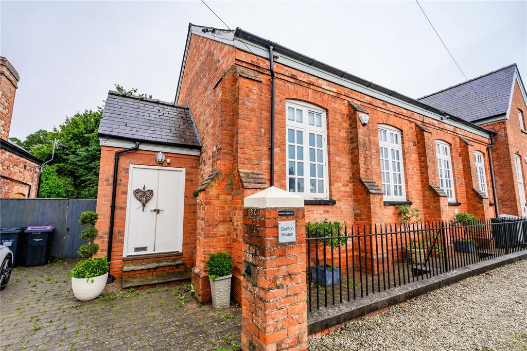 Church Lane, Tetney, GRIMSBY, Lincolnshire, DN36 3 bed semidetached