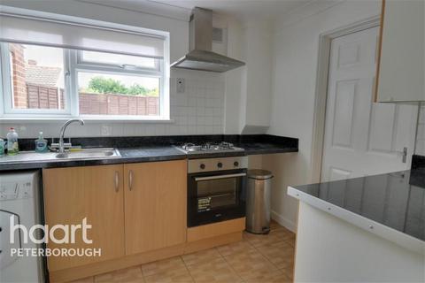 2 bedroom semi-detached house to rent, Lilac Road