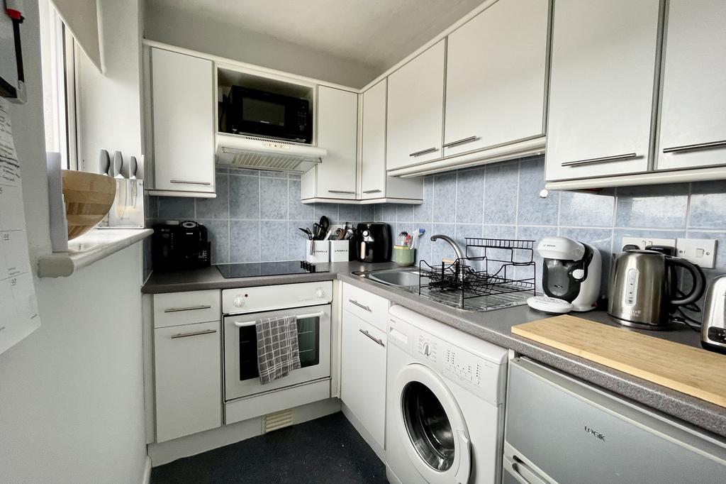Aberdale Road, Polegate, East Sussex, BN26 1 bed flat for sale £175,000