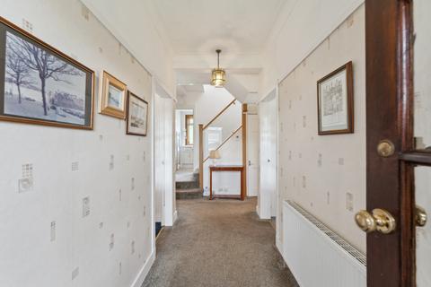 29 Lothian Drive, Clarkston, Glasgow, G76 7NA
