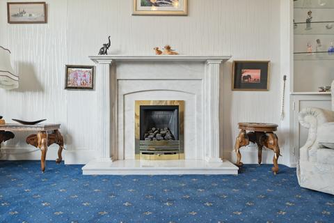 29 Lothian Drive, Clarkston, Glasgow, G76 7NA