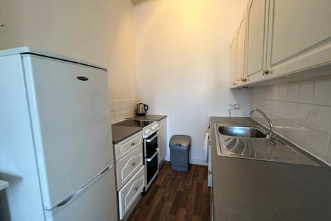 1 bedroom flat to rent, Broughton Road, Canonmills, Edinburgh, EH7