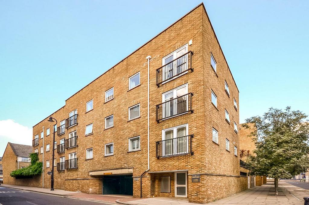 Lamb Court, Limehouse, London, E14 1 bed flat to rent £1,712 pcm (£