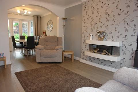 44 Birchwood, Chadderton, Oldham, OL9 9UH