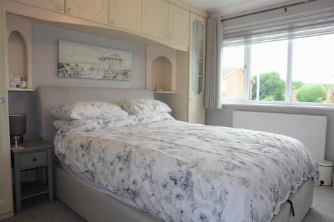 44 Birchwood, Chadderton, Oldham, OL9 9UH