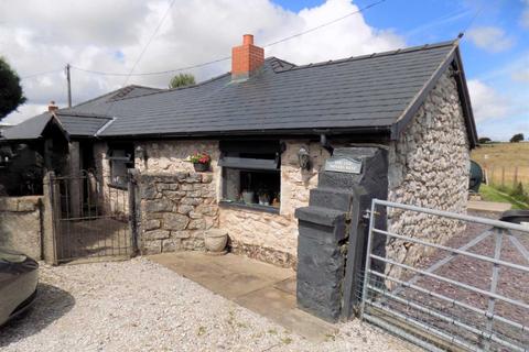 3 bedroom detached bungalow for sale - Pen Y Ball, Holywell, CH8 8SU.