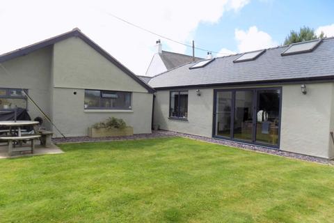 3 bedroom detached bungalow for sale - Pen Y Ball, Holywell, CH8 8SU.