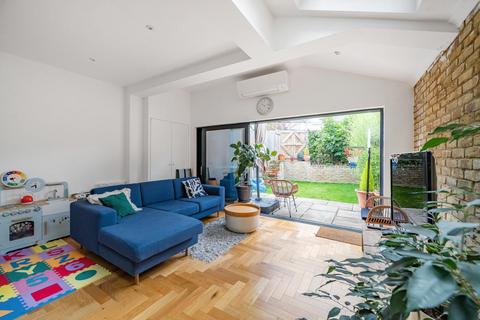 122 Shell Road, London, SE13 7DF