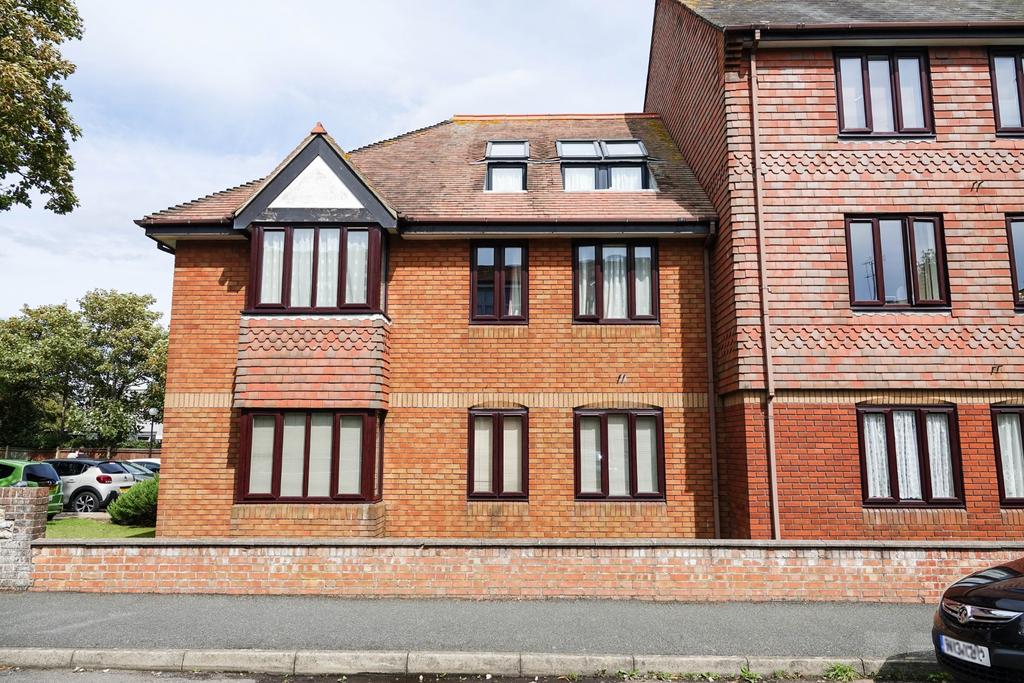 Sovereign Court, Bognor Regis 2 bed retirement property for sale £119,950