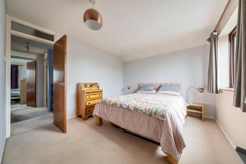 102 Early Road, Witney, OX28 1EU
