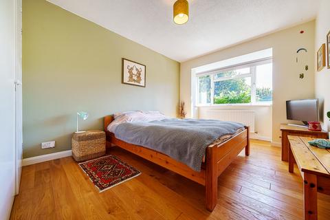 2 bedroom maisonette for sale, The Street, Shalford, Guildford, Surrey, GU4