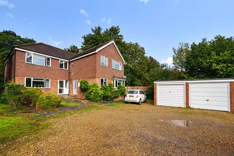 2 bedroom maisonette for sale, The Street, Shalford, Guildford, Surrey, GU4