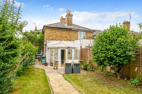 4 bedroom semi-detached house for sale, Thames Street, Walton-On-Thames, KT12