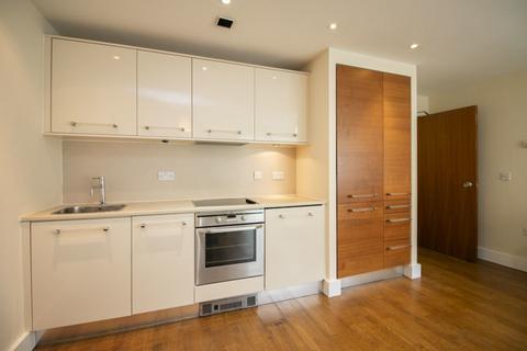 2 bedroom apartment to rent, Maia House, Celestia, Cardiff Bay